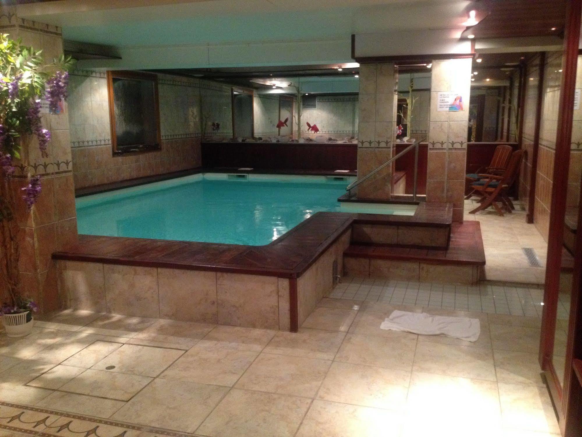 Hotel Le Риквир Екстериор снимка