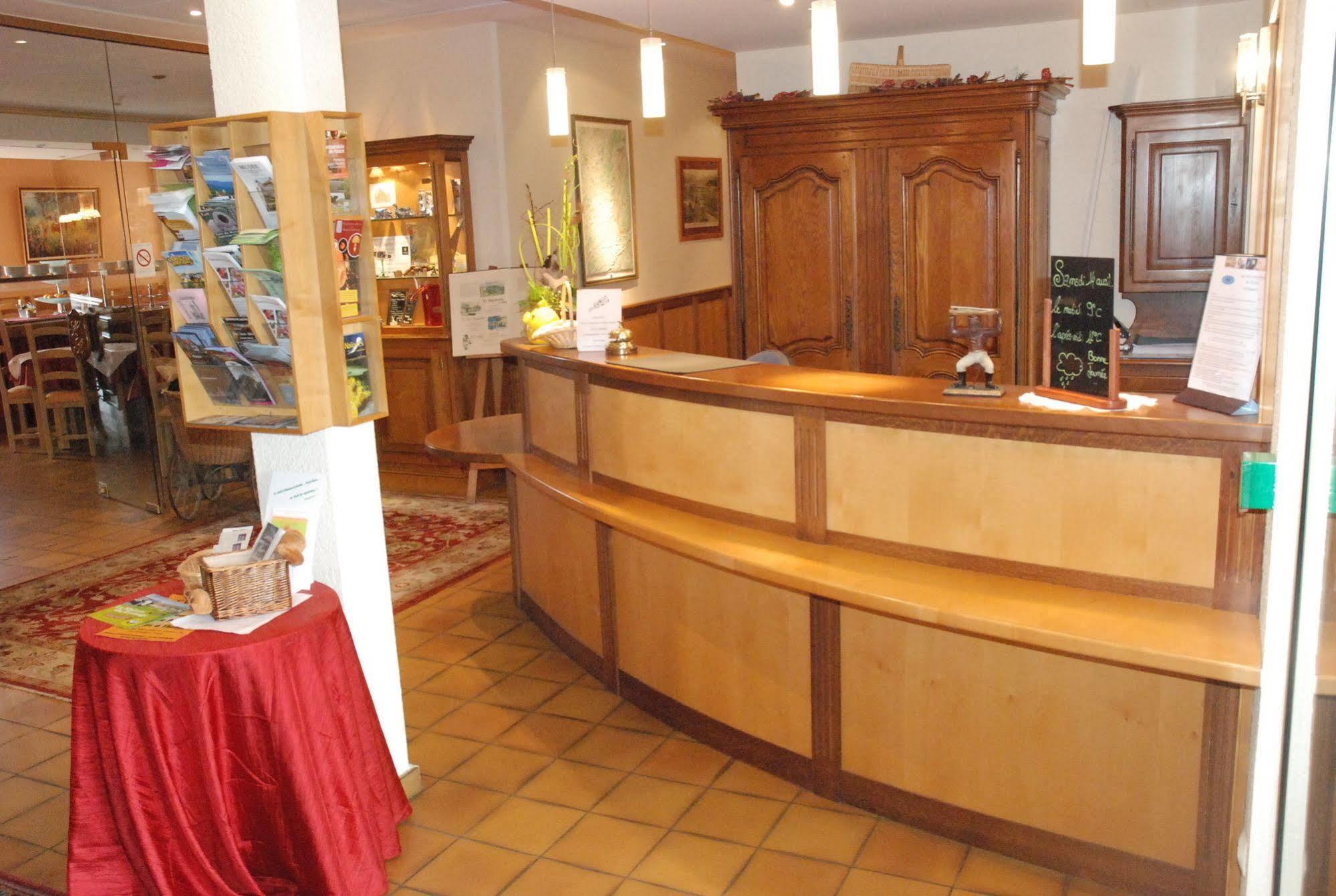 Hotel Le Риквир Екстериор снимка